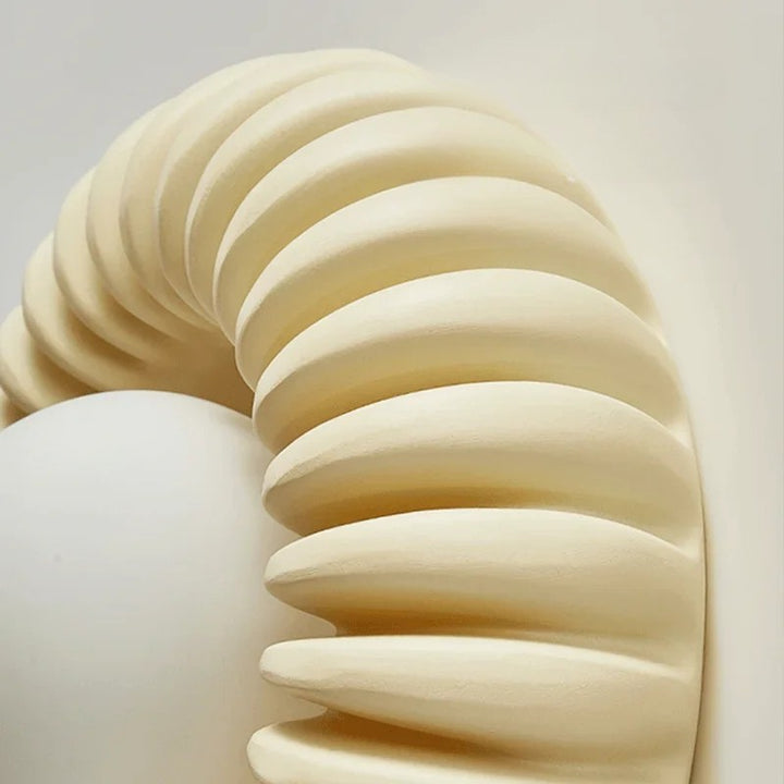 Runde Wandlampe mit Milchglas – Dekoratives Design für Wohn- und Schlafzimmer