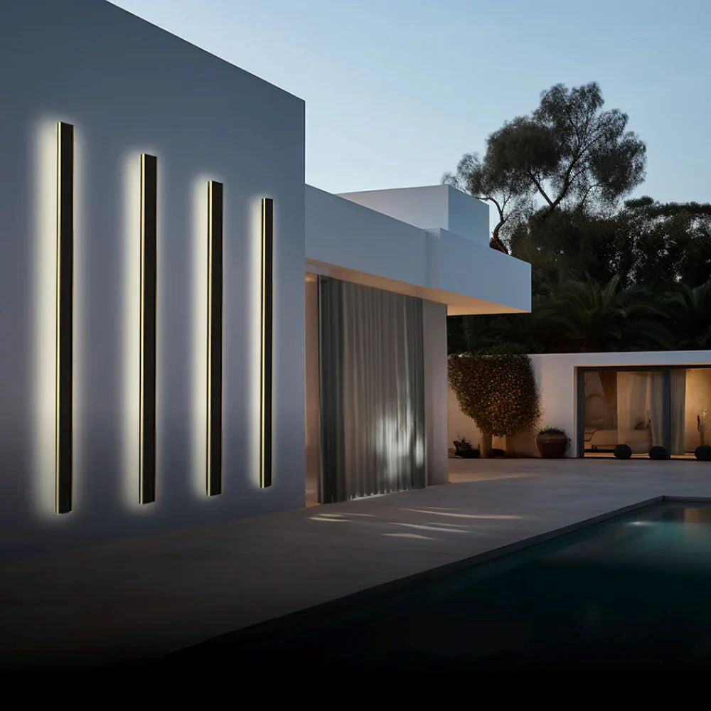 Linear LED outdoor wall light made of metal and acrylic 