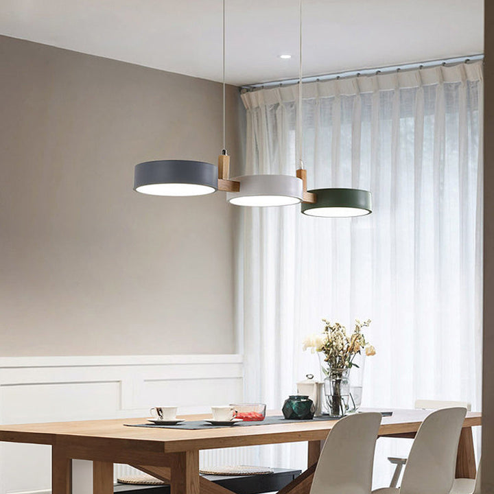 Modern metal ceiling light – flat, Nordic &amp; dimmable