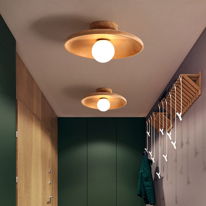Nordic-style wooden ceiling light – round, minimalist &amp; modern