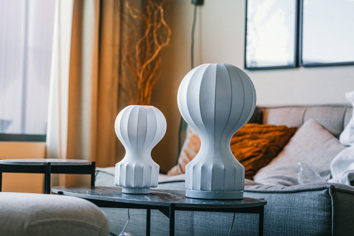 Hot air balloon table lamp with organic shape 
