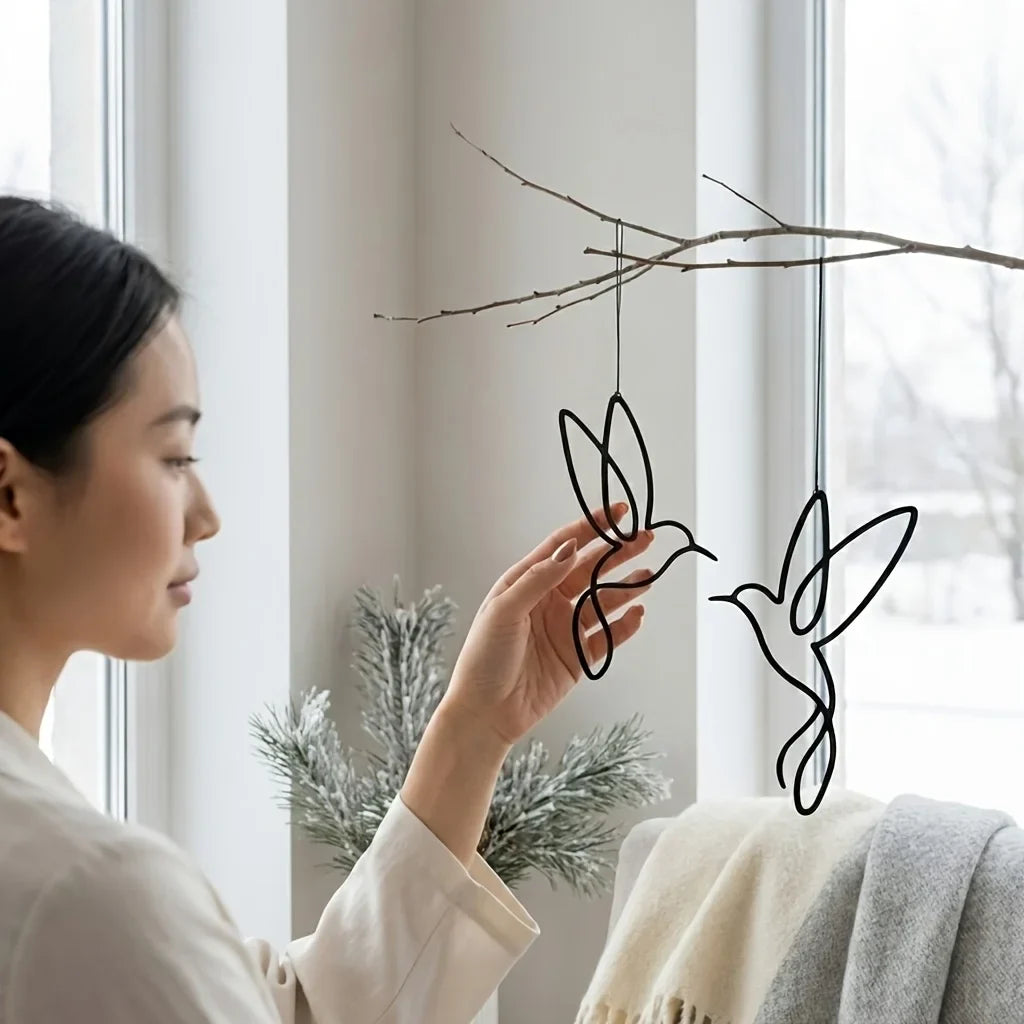 Zwei Gartenstecker aus Eisen mit Kolibri-Silhouette im 2er Set