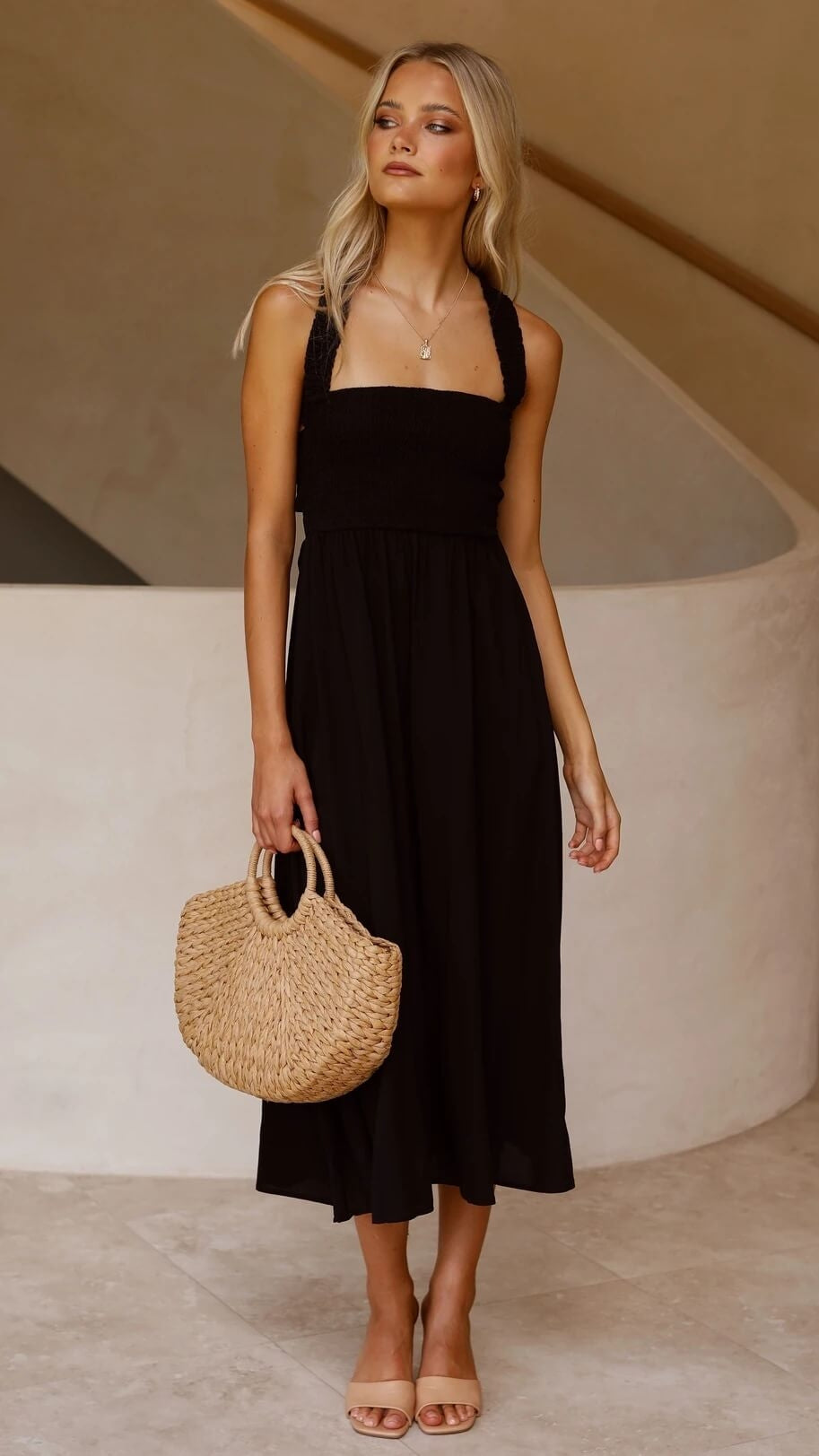 Elegant Maxi Dress for Stylish Summer Evenings