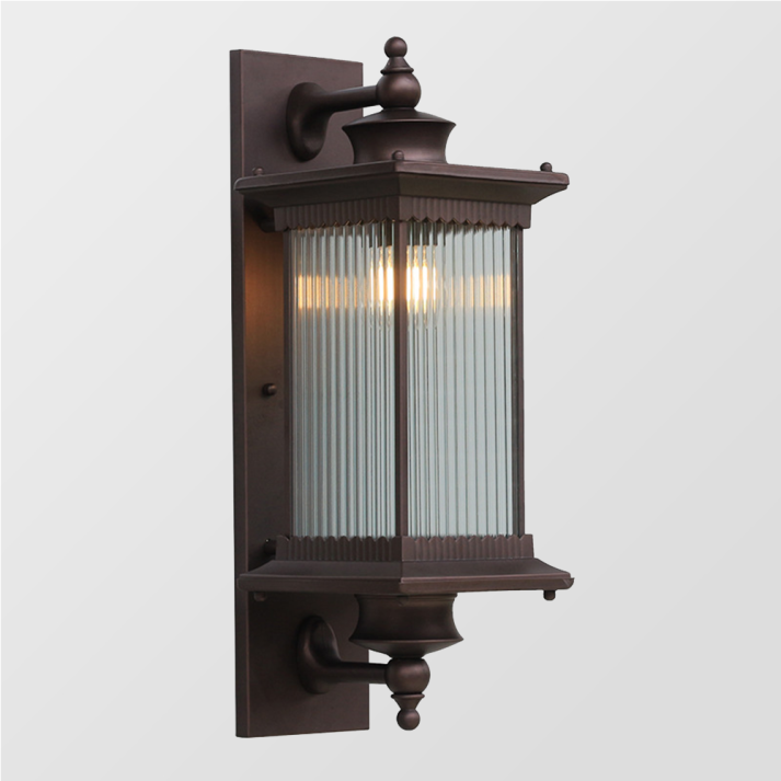 Vintage rectangular weatherproof outdoor wall light in a classic design