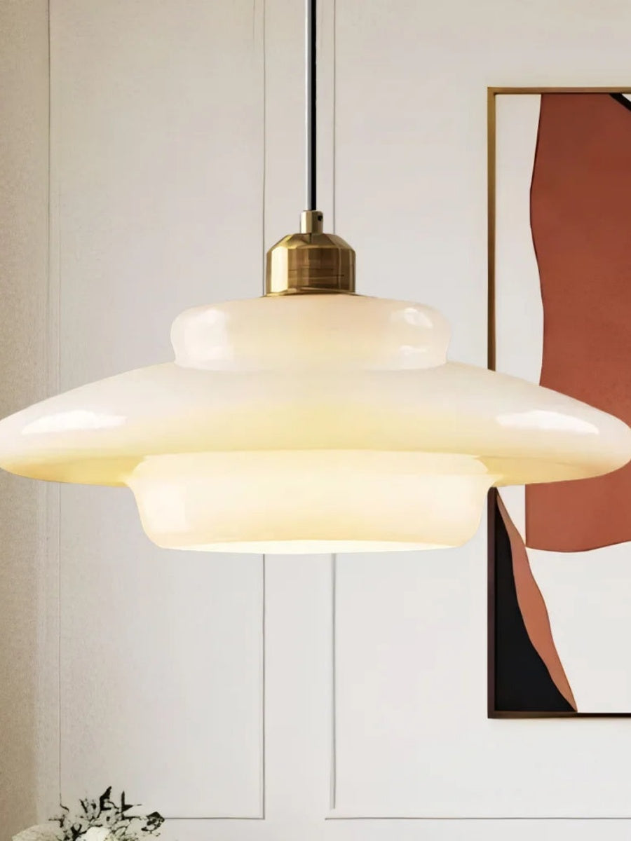 Moderne Milchglas Pendelleuchte – Elegante Hängeleuchte im Mid-Century Design