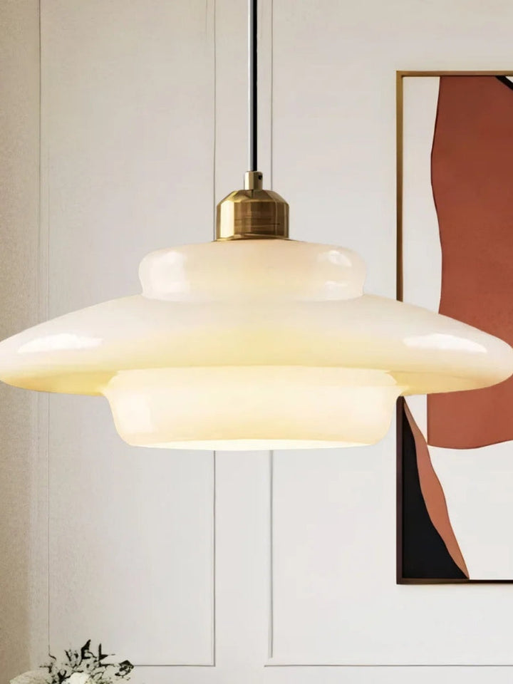 Moderne Milchglas Pendelleuchte – Elegante Hängeleuchte im Mid-Century Design