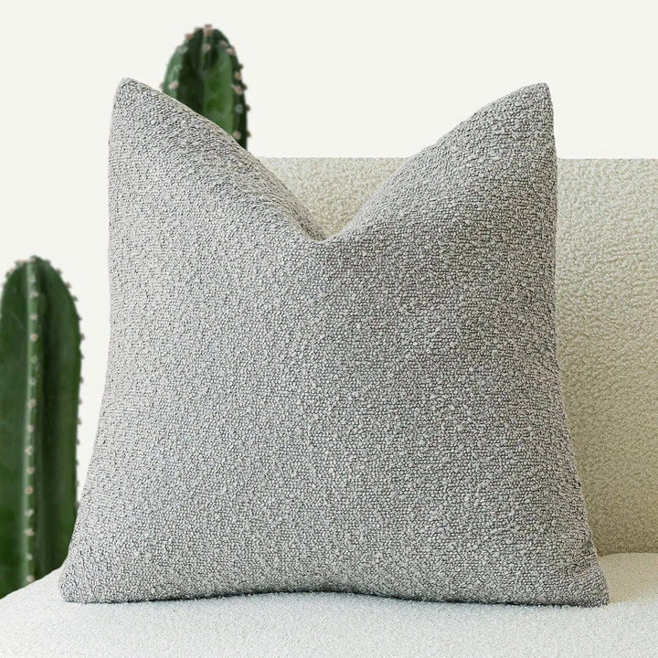 Weicher Kissenbezug aus Bouclé-Polyester mit strukturierter Haptik