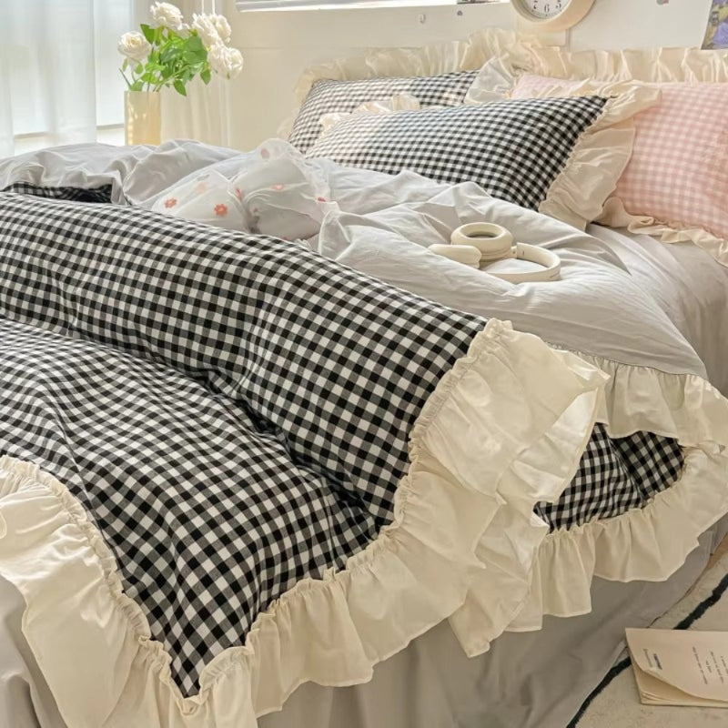 Checkered bedding set – gingham pattern with ruffled edges 