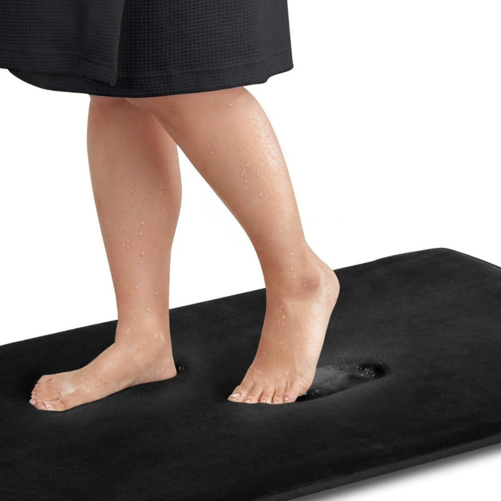 Non-slip bath mat with memory foam for modern comfort