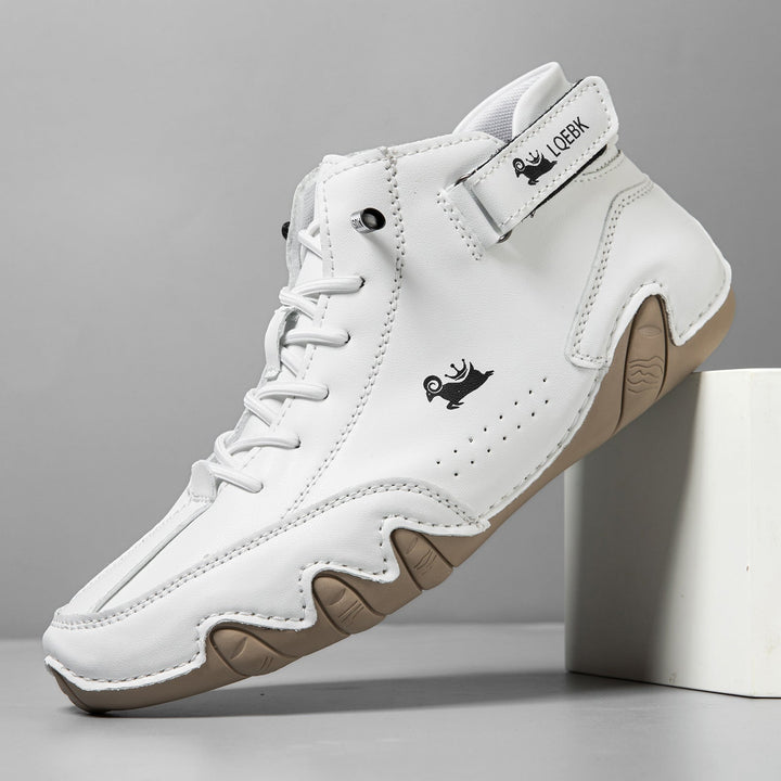 Unisex barefoot shoes made of leather with a flexible sole