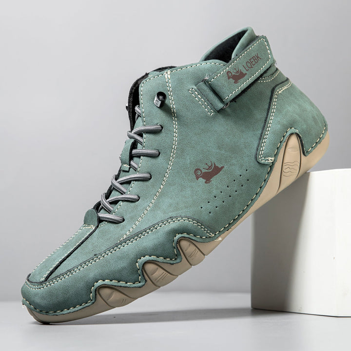 Unisex barefoot shoes made of leather with a flexible sole