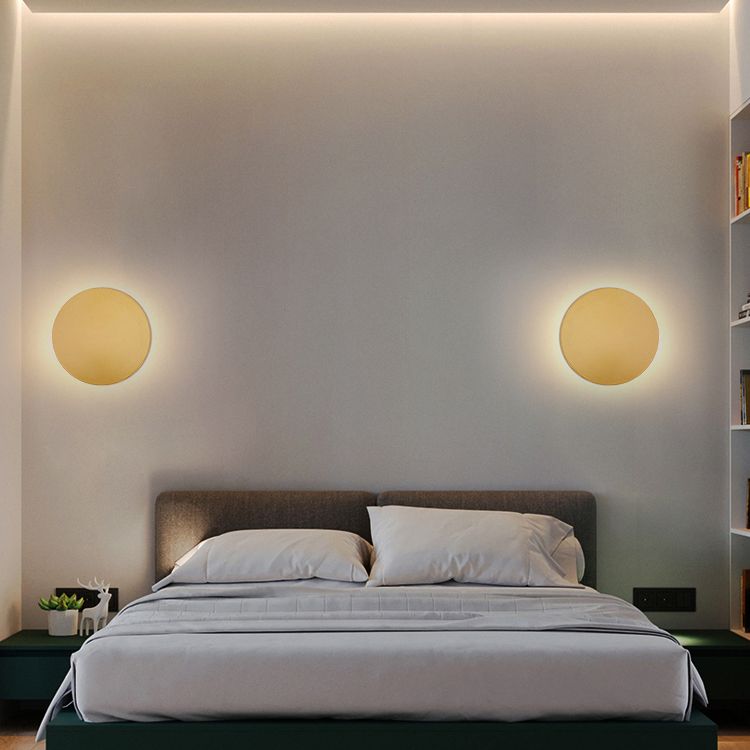 Round modern LED wall light for bedroom and living room
