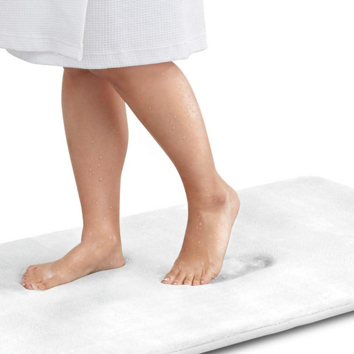 Non-slip bath mat with memory foam for modern comfort