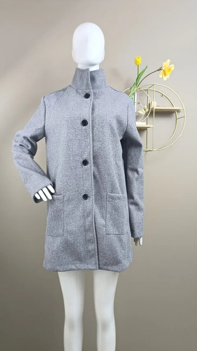 Women's coat with button placket and classic cut 