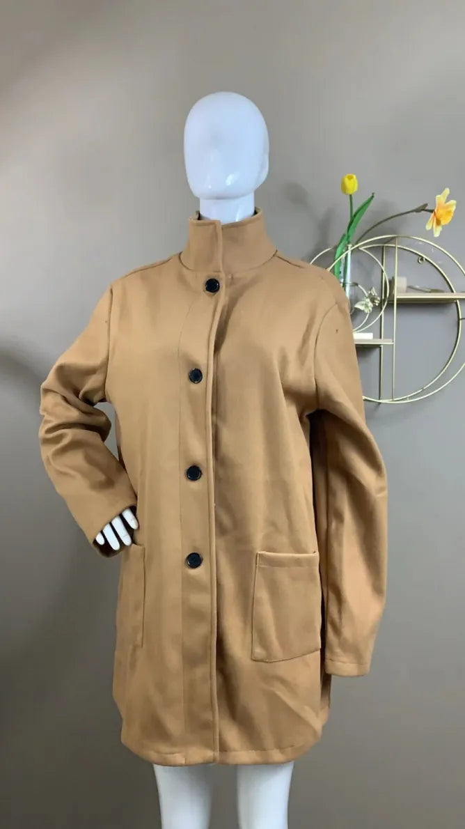 Women's coat with button placket and classic cut 