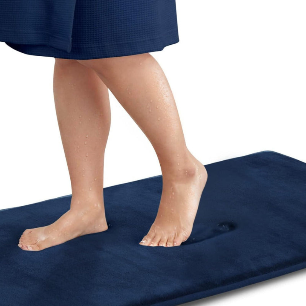 Non-slip bath mat with memory foam for modern comfort
