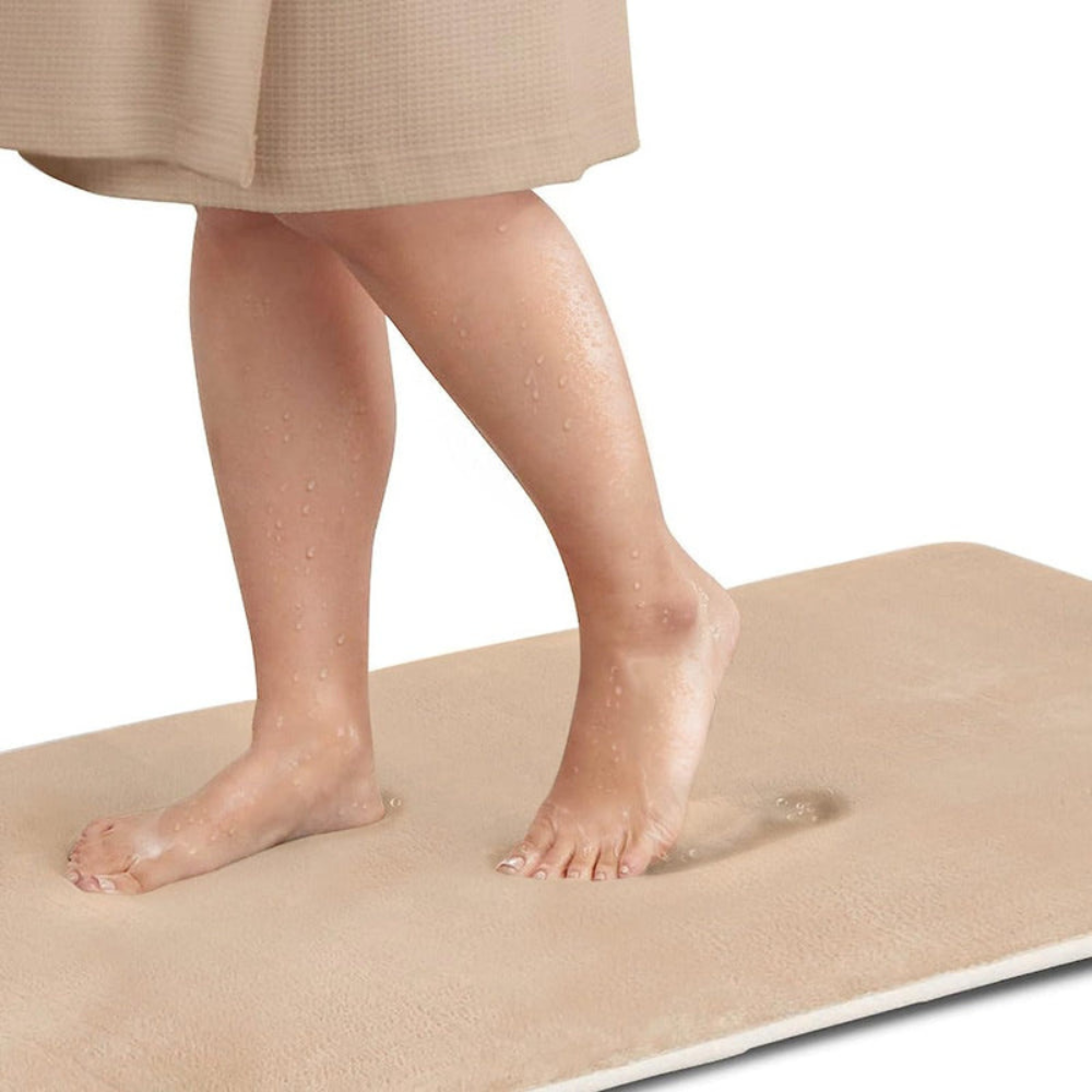 Non-slip bath mat with memory foam for modern comfort