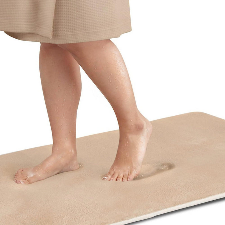 Non-slip bath mat with memory foam for modern comfort