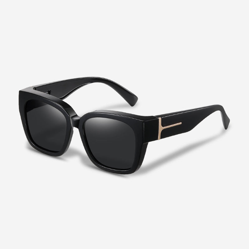 Clip-on sunglasses – stylish UV protection in an instant.