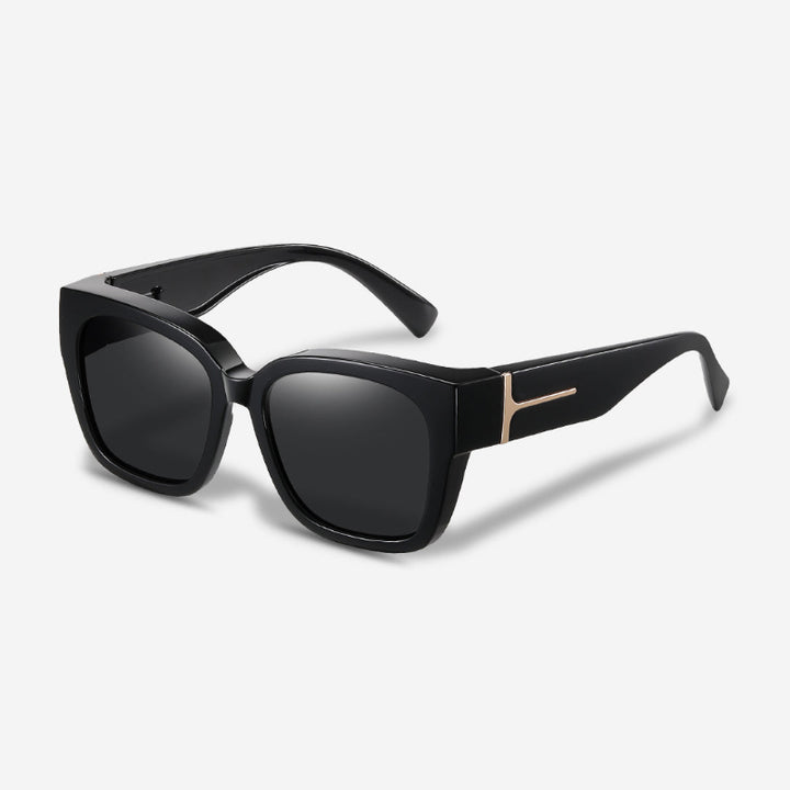 Clip-on sunglasses – stylish UV protection in an instant.