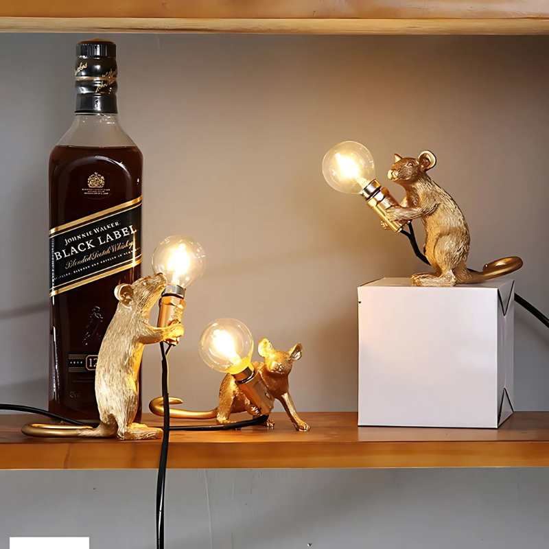 Decorative table lamp in mouse design