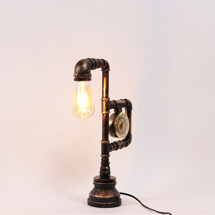 Industrielle Tischlampe aus schwarzen Eisenrohren mit Edison-Glühbirne und Manometer