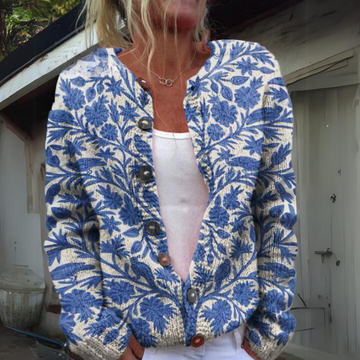 Women's cardigan with floral pattern and warm design 