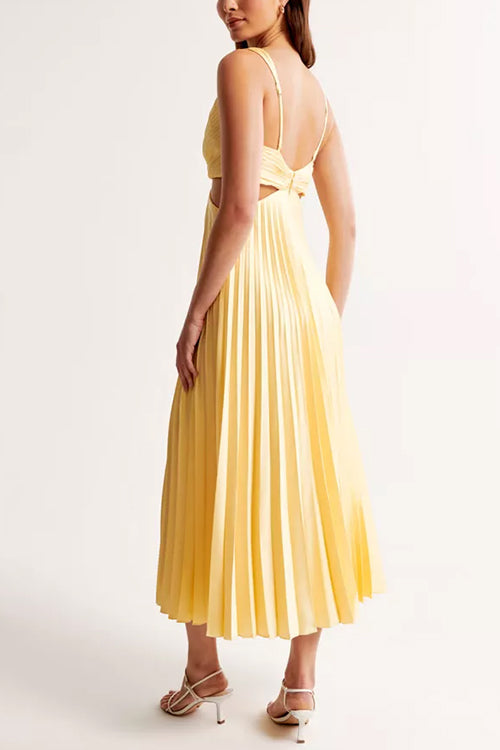 Women's pleated dress with V-neck and elegant silhouette