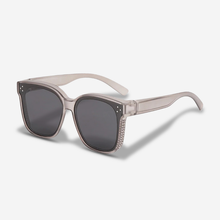 Clip-on sunglasses – stylish UV protection in an instant.