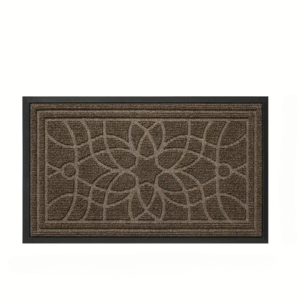 Doormat with geometric floral pattern and non-slip backing 