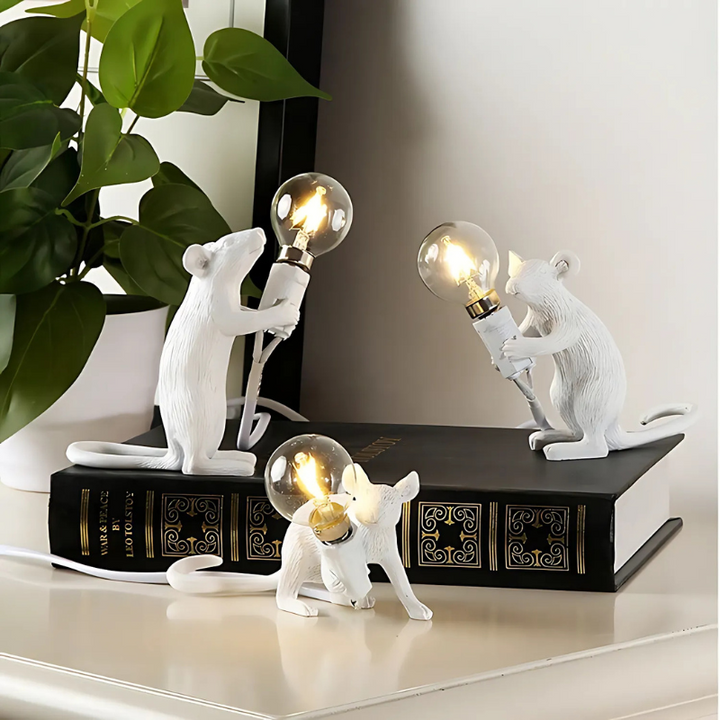 Decorative table lamp in mouse design