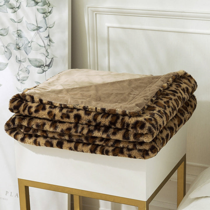 Warm leopard print blanket for sofa and bed 