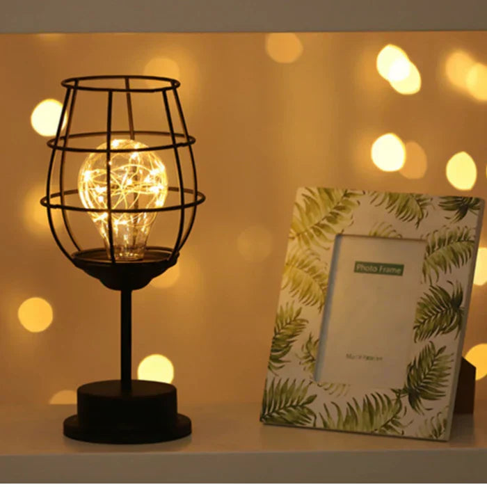 Tischlampe LED Aus Metall Für Wohnraum