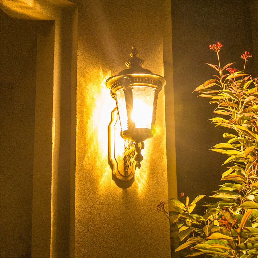 Vintage outdoor wall light with glass body – lantern style for garden and terrace
