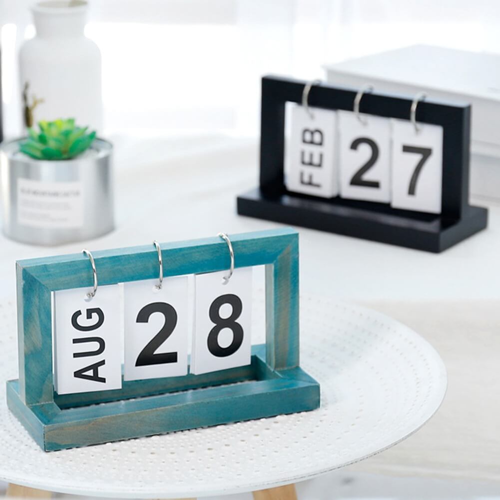 Wendekalender aus Holzdesign