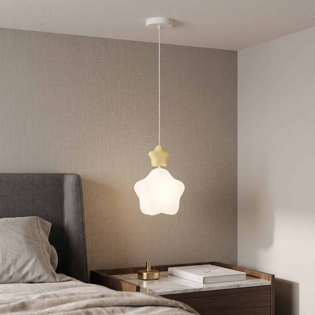 Pendellampe Wolke Stern als sanfte Beleuchtung im Schlafzimmer