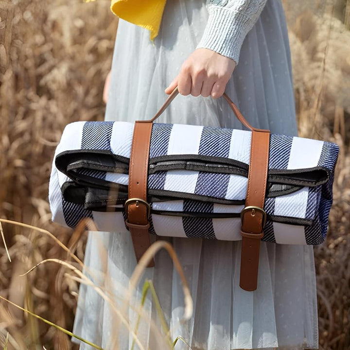 Waterproof foldable picnic blanket for outdoor use