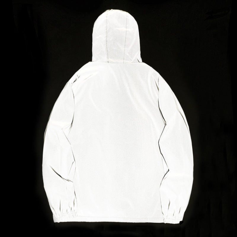 Unisex reflective jacket with a modern design 