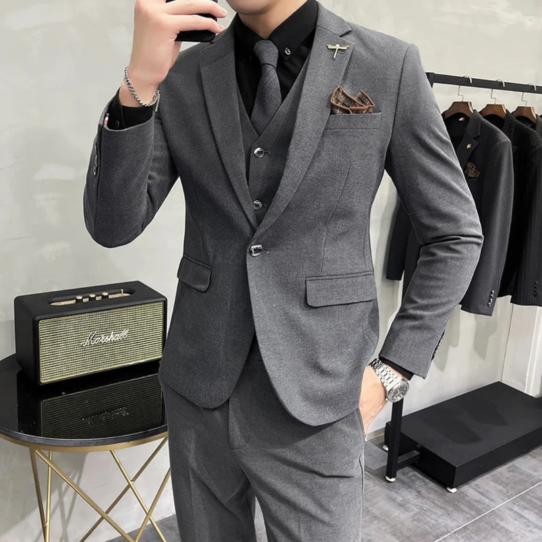 Men's Three-Piece Slim Fit Suit with Classic Design 