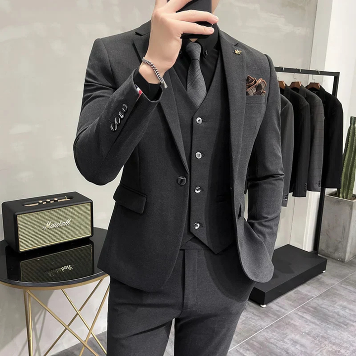 Men's Three-Piece Slim Fit Suit with Classic Design 