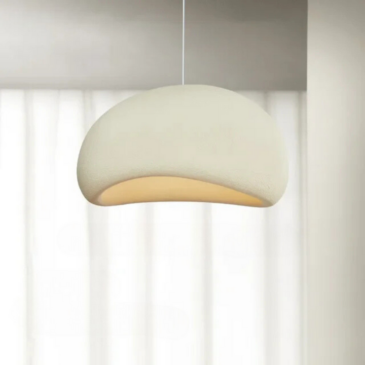 Minimalist pendant light for a tranquil living atmosphere