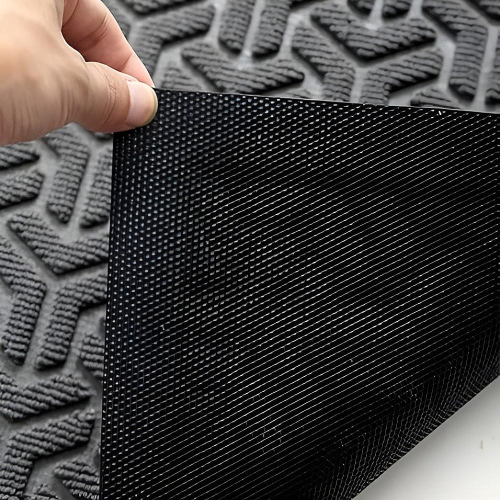 Fußmatte mit geometrischem Muster und rutschfester Rückseite