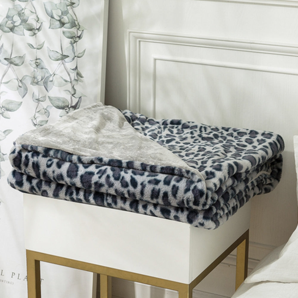 Warm leopard print blanket for sofa and bed 