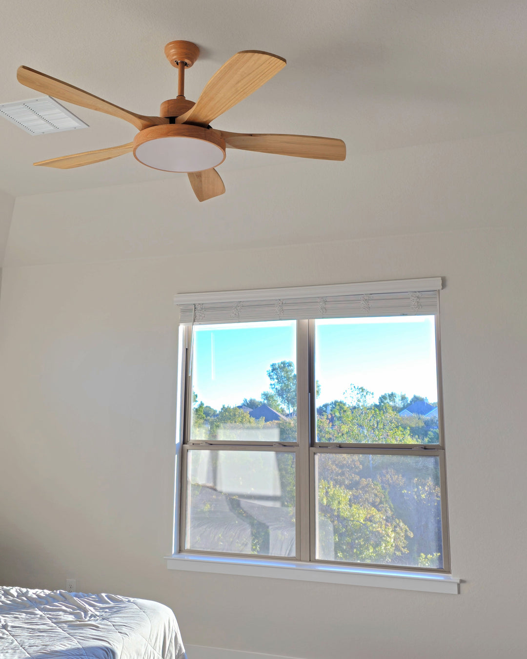 Scandinavian ceiling fan with LED light and reversing motor