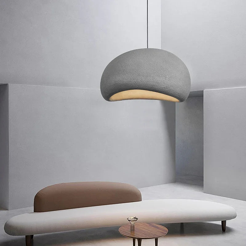 Minimalist pendant light for a tranquil living atmosphere