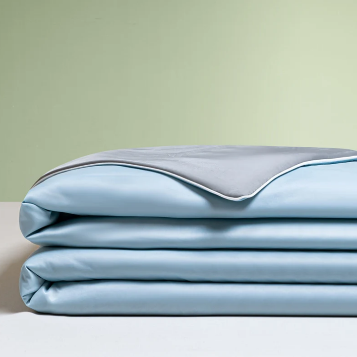 Cooling blanket for restful summer nights 