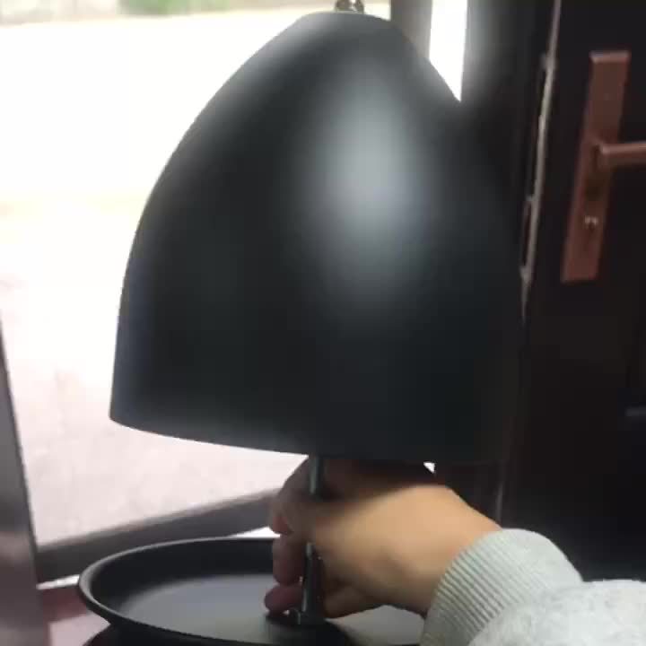 Einzigartiger tragbarer Heizstrahler aus Metall mit Kerzenheizung für drinnen und draußen