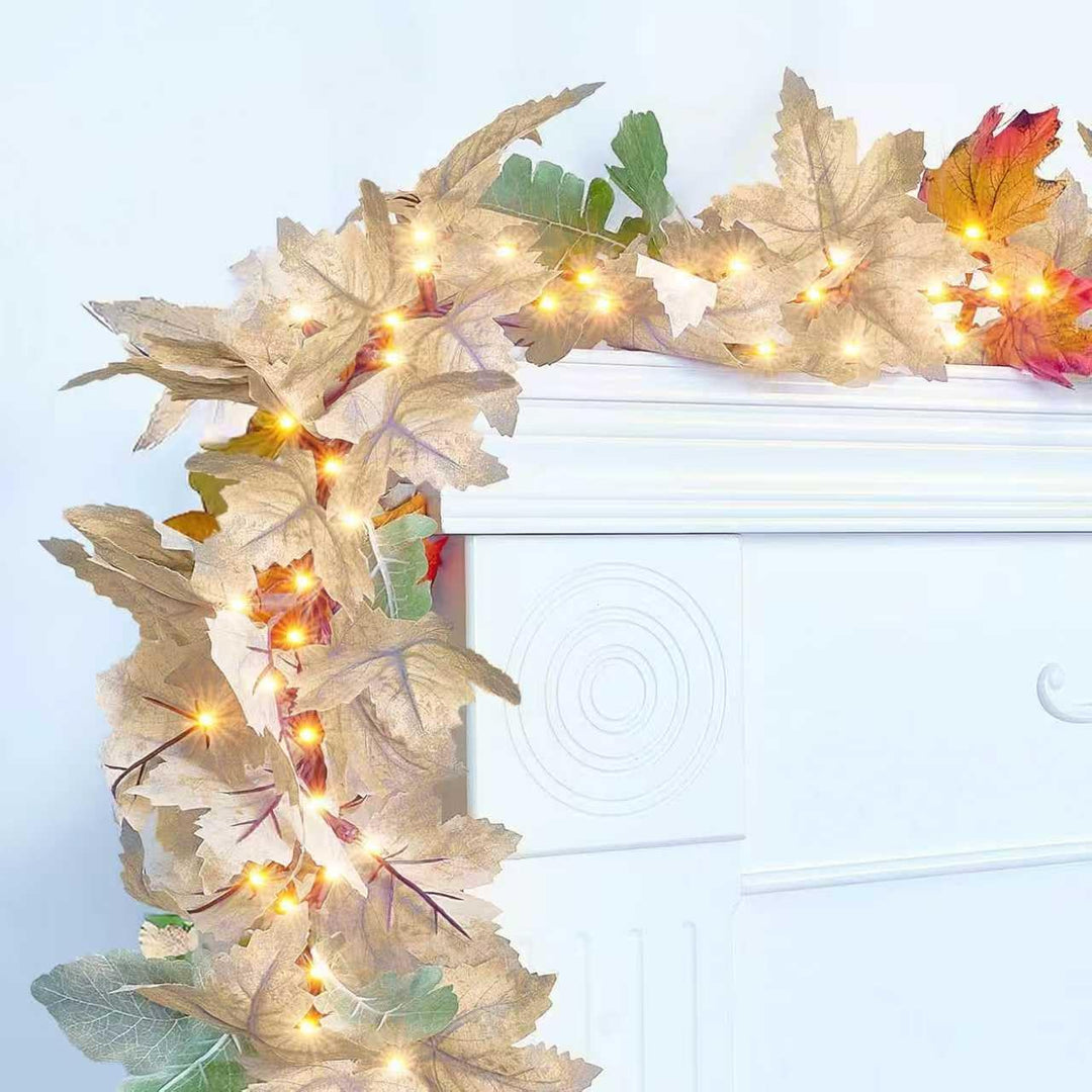 Herbstgirlande mit dichtem Laub und 50 warmweißen Lichtern
