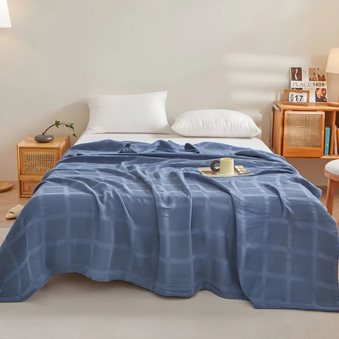 Waffelstruktur-Wohndecke als stilvolles Wohnaccessoire im modernen Zuhause