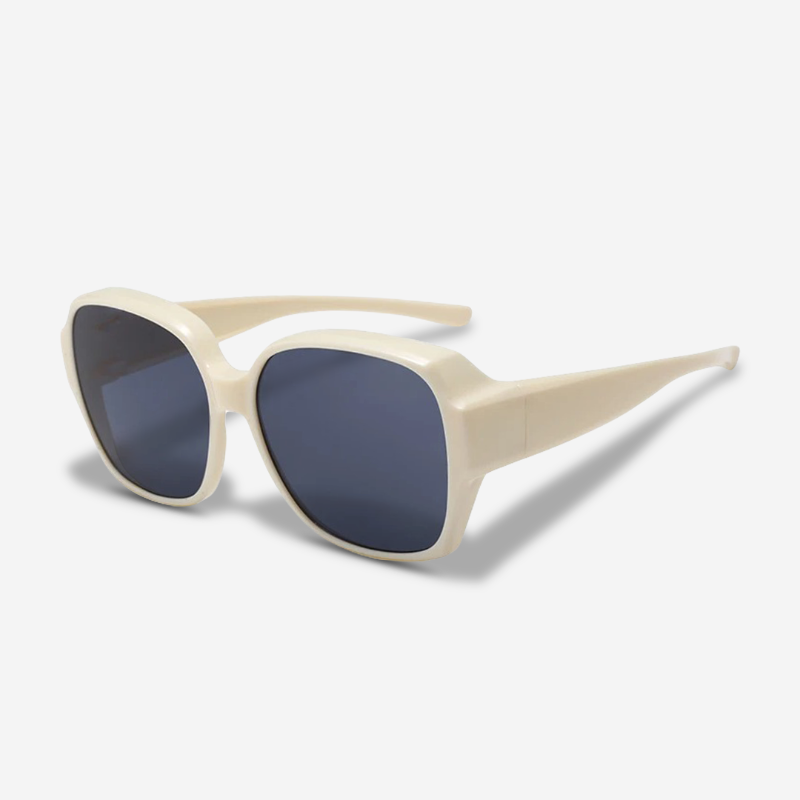 Clip-on sunglasses – stylish UV protection in an instant.